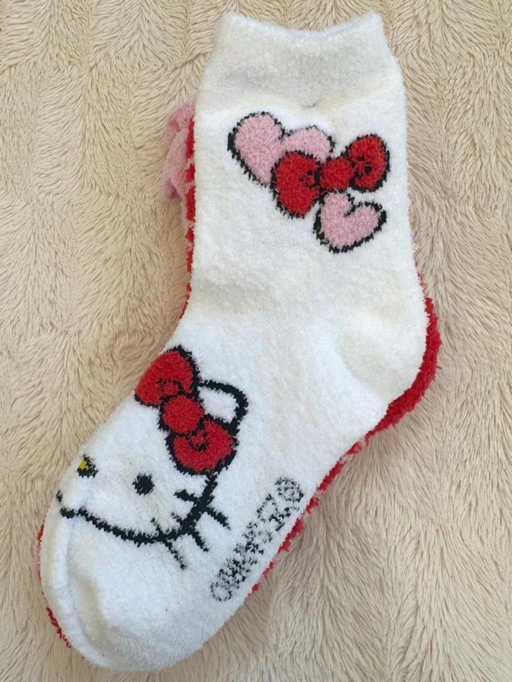 NEW Sanrio Hello Kitty Pack of 3 Valentine’s Day Gift Plush Socks - Picture 15 of 17
